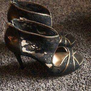 Jessica Simpson gold/black lace high heel shoes!!!